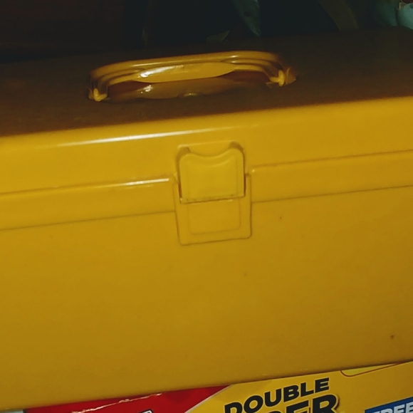 Vintage Harvest Yellow Thread Case/Spools - Picture 16 of 16